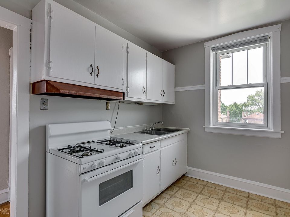1st image of 7415 N Campbell Ave APT 2