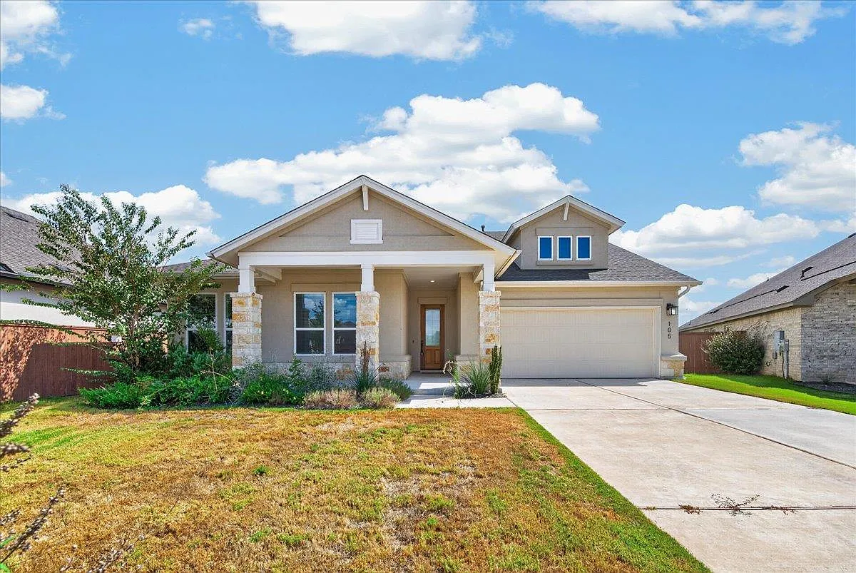 3 bed, 2.0 bath, 2083 sqft, $2,450 — Photo 1