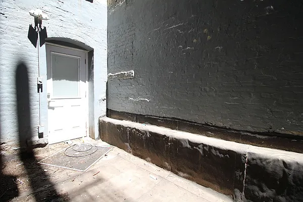 Rented by Julianna Realty Corp | media 37