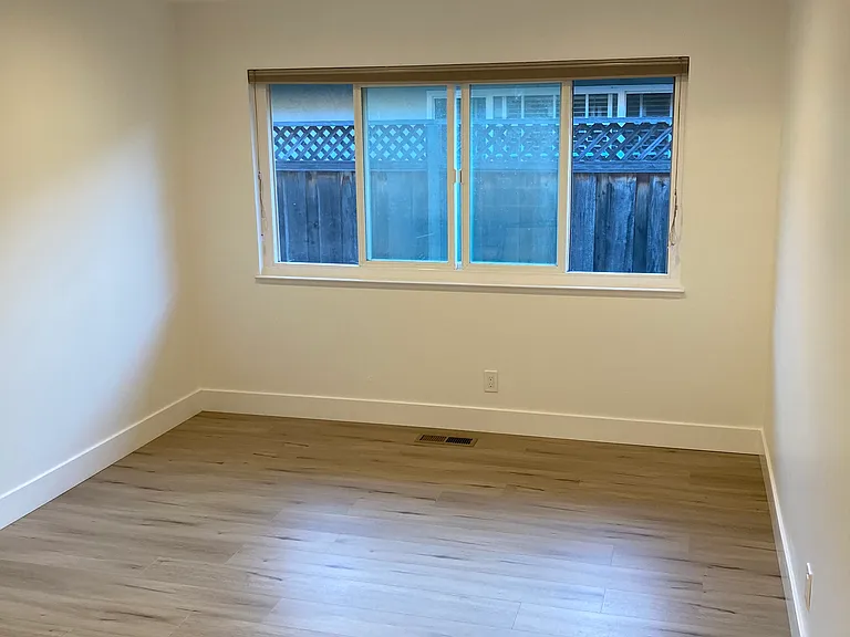 3375 Payne Ave — Photo 14