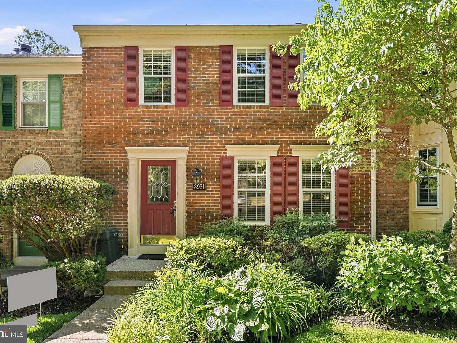 3 bed, 4.0 bath, 1584 sqft, $3,500 — Photo 2