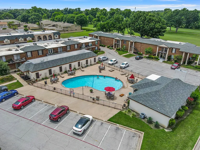 4002 Ridglea Country Club Dr #108 — Photo 34