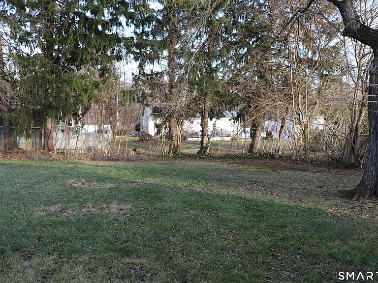 69 Rentell Rd — Photo 28