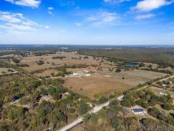 5th image of 32850 S 210th Rd