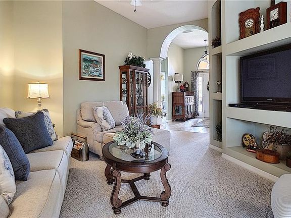 5th image of 385 Villa Sorrento Cir