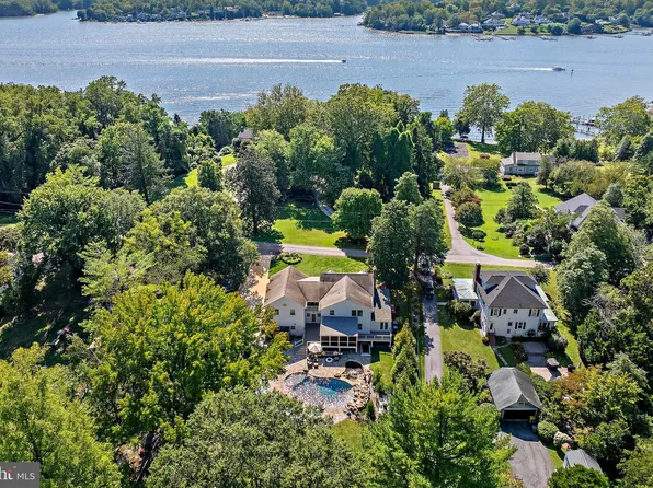 413 W Joyce Ln, Arnold, MD 21012