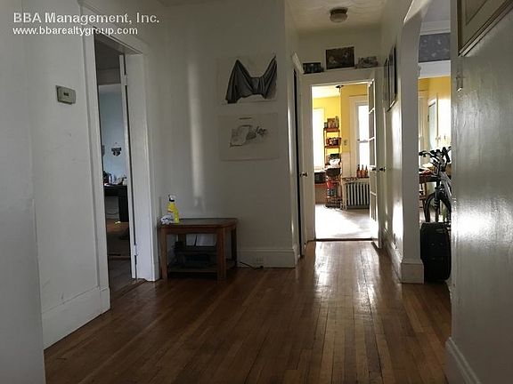 3rd image of 152 Winchester St #6BR