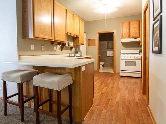 5th image of 2056 Parkway Ave