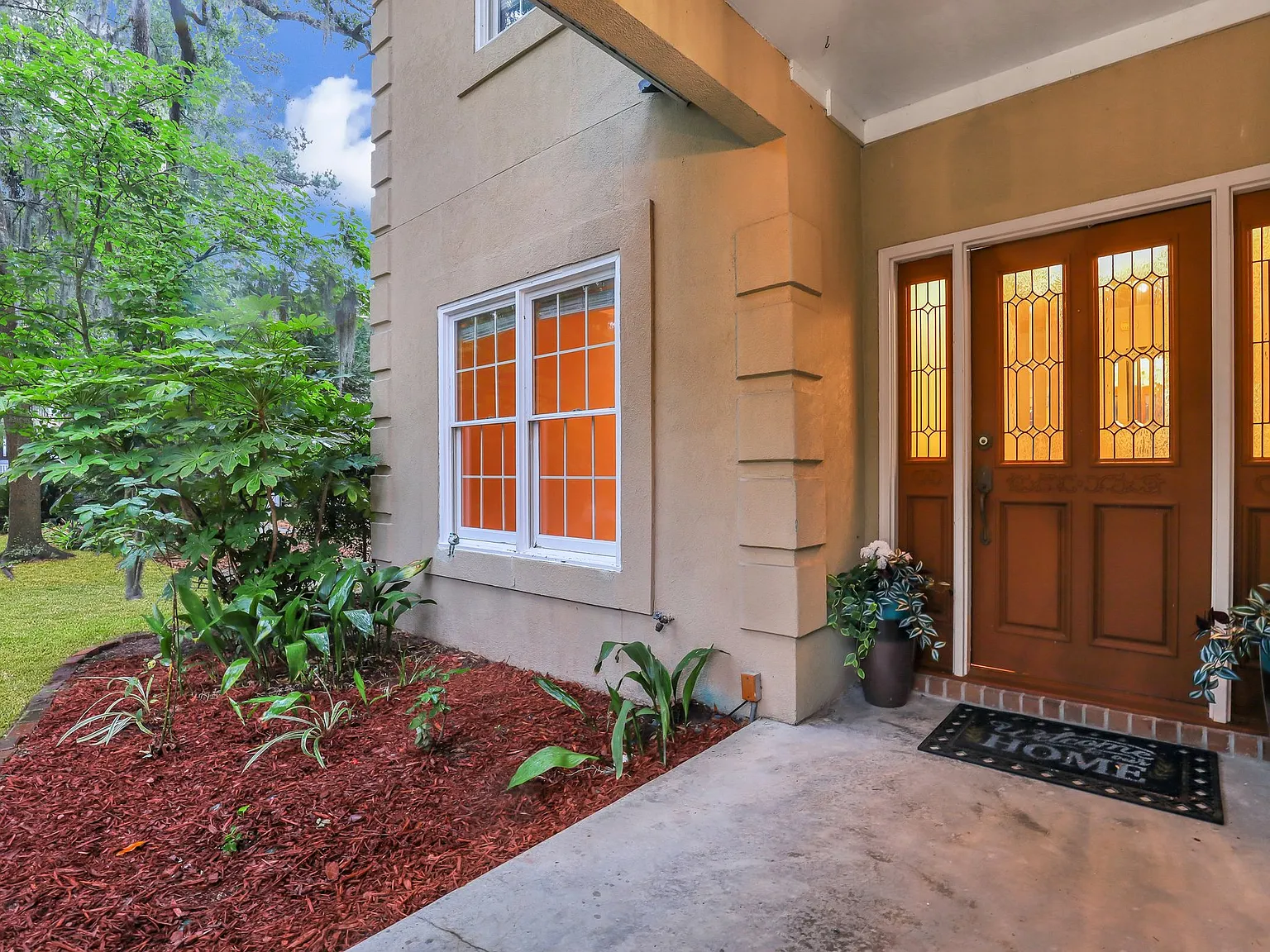 123 Companion Way - 123 Companion Way — Photo 2