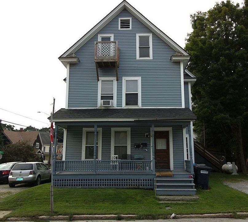 2nd image of 32 Hill St