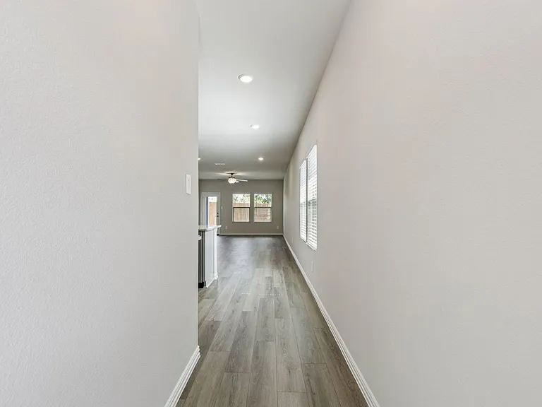606 Travine Dr — Photo 22