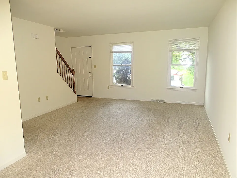 2 bed, 1.5 bath, $1,395 — Photo 2