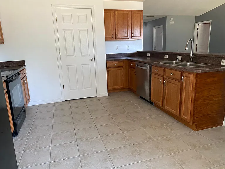 12823 Valimar Rd — Photo 25