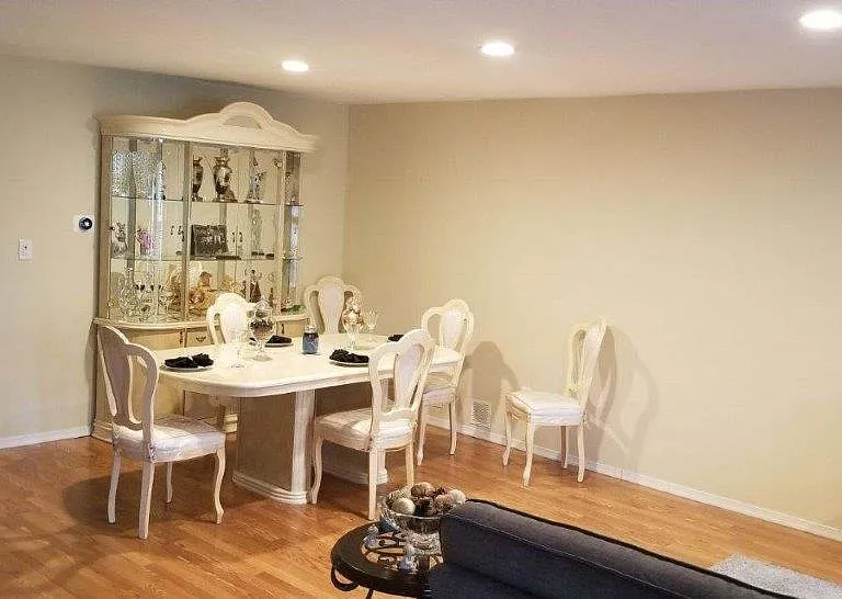 241 Larchwood Ct — Photo 14
