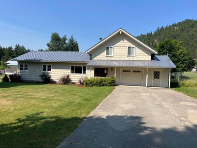 108 S 8th St, Ione, WA, 99139