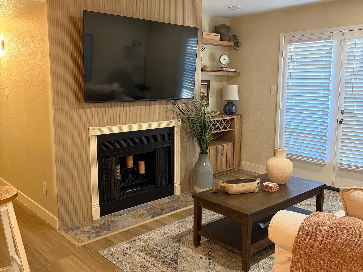 2 bed, 919 sqft, $3,100 — Photo 4