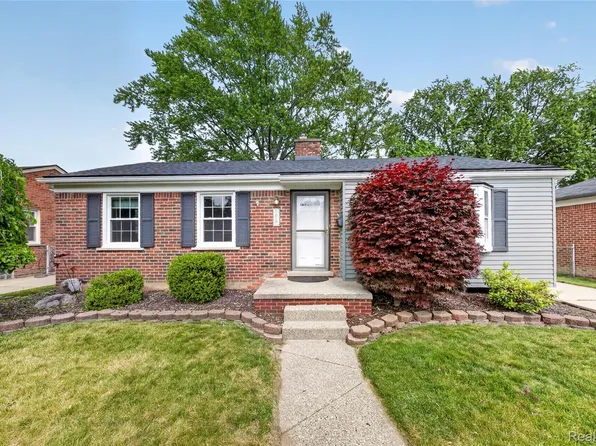9818 Roseland St, Livonia, MI 48150