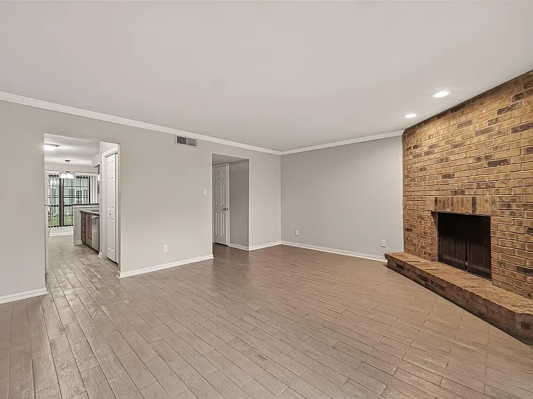 6631 Wanda Ln — Photo 10