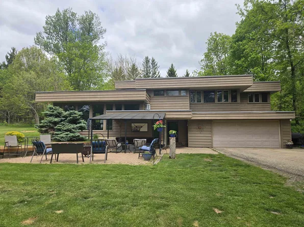 W4106 Greenbush Rd, Monroe, WI 53566