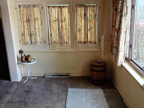 2nd image of 1617 Maiden Ln