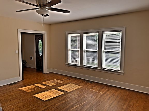 5th image of 1028 N Ash St