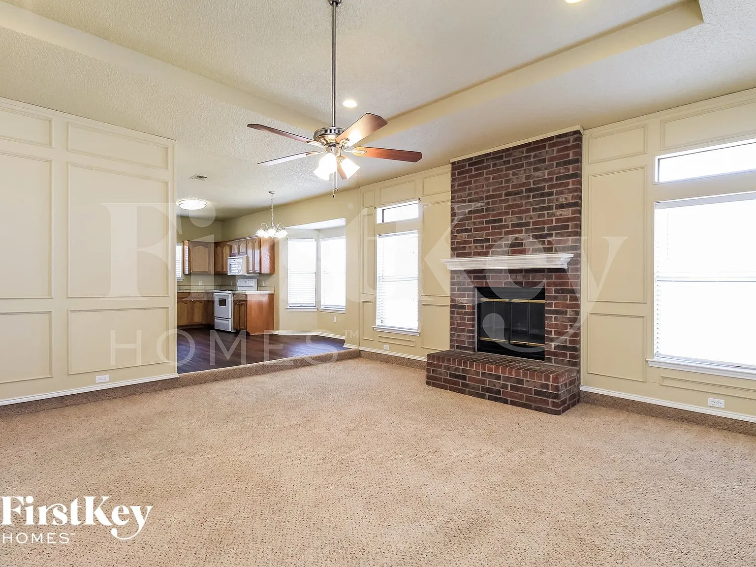 3 bed, 2.0 bath, 1423 sqft, $1,945 — Photo 4