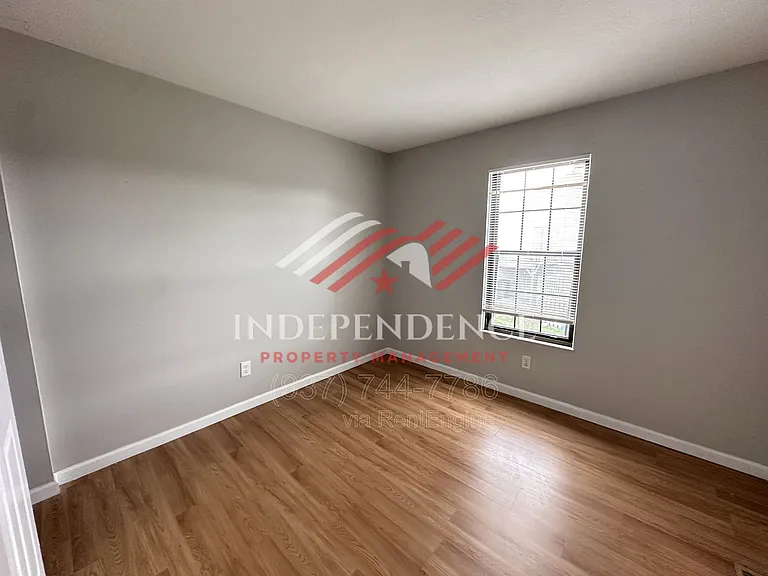 2385 Fieldstone Cir — Photo 12