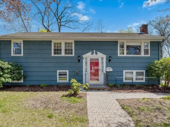 4 Del Prete Dr, Hingham, MA 02043