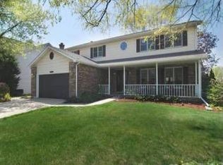 2040 N Walnut Ave, Arlington Heights, IL 60004