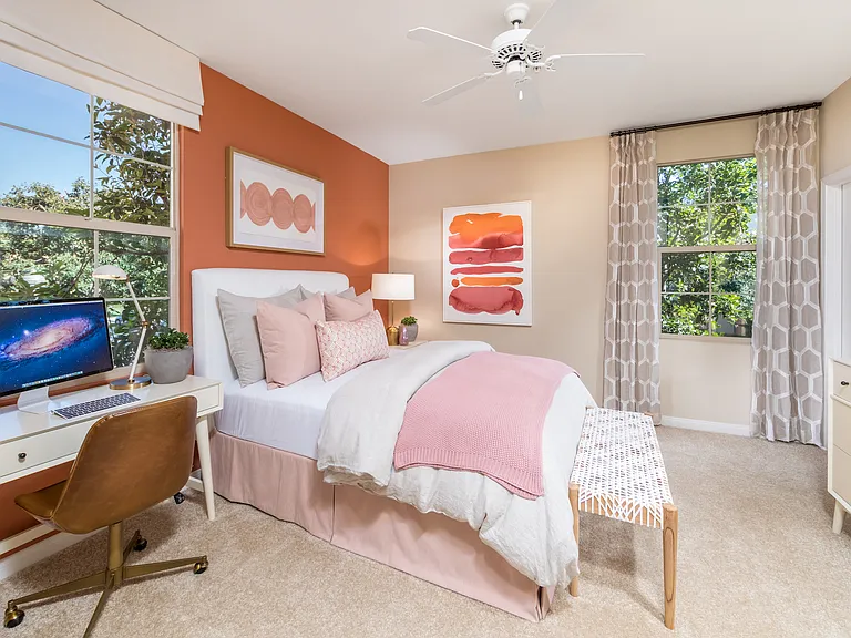 Esperanza Apartment Homes — Photo 6