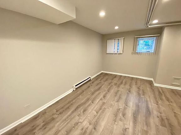 3rd image of 2115 W Cortland St #G