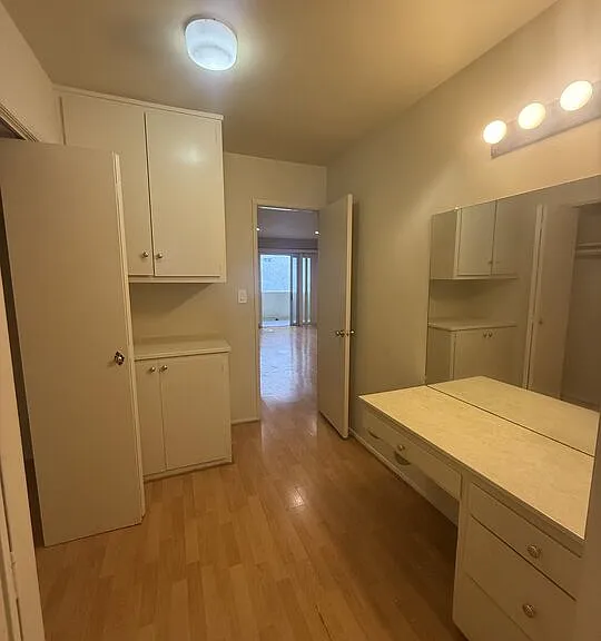 1166 Amherst Ave #6 — Photo 10