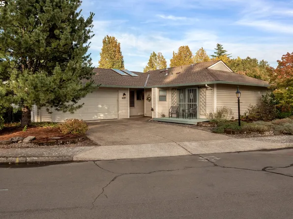 15720 SW Highland Ct, Tigard, OR 97224