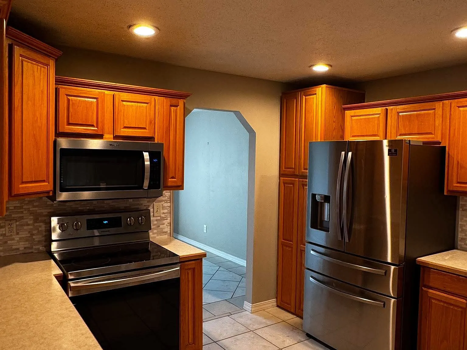 4 bed, 2600 sqft, $2,350 — Photo 3