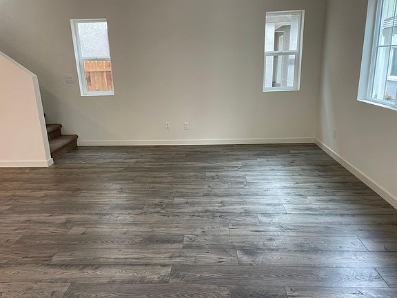 5th image of 5040 Molino Cir