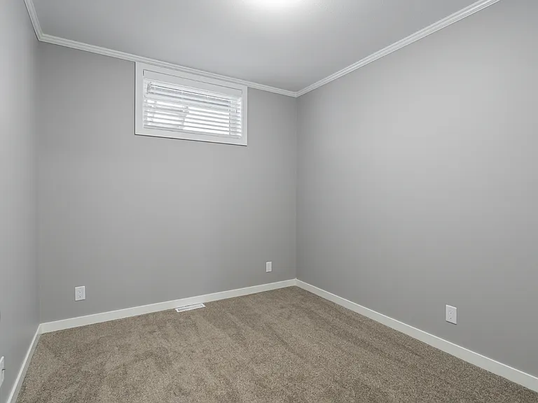 107 Thode Ave — Photo 41