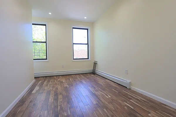 Rented by Corcoran | media 23