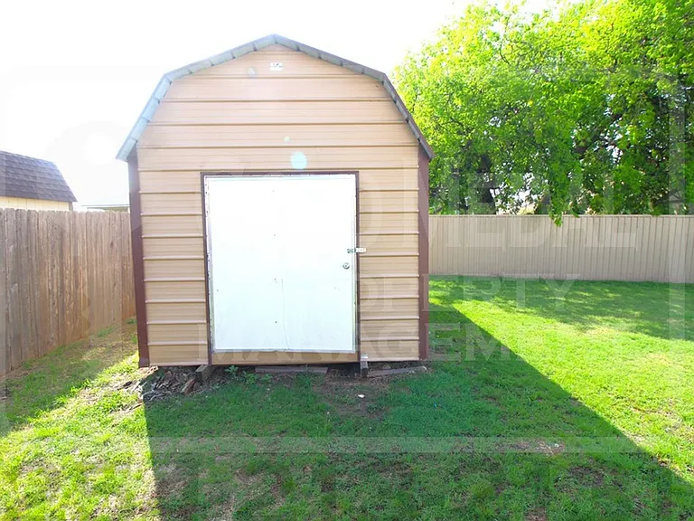 505 Perseus Dr — Photo 30