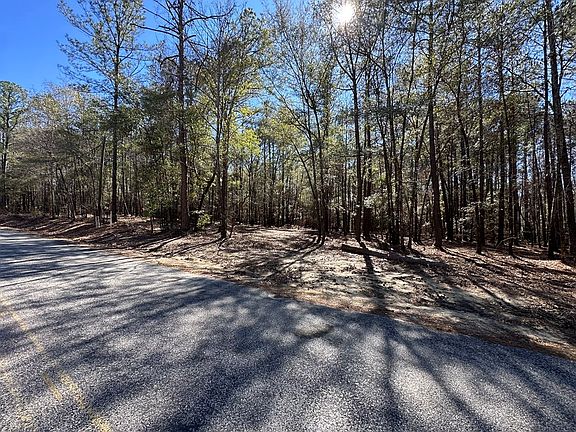 3rd image of 252 Pebble Cove Rd