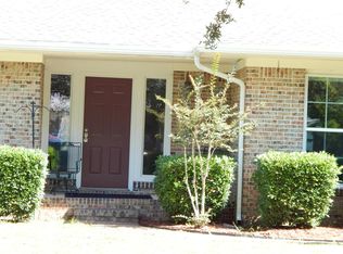 135 Country Club Rd, Shalimar, FL 32579