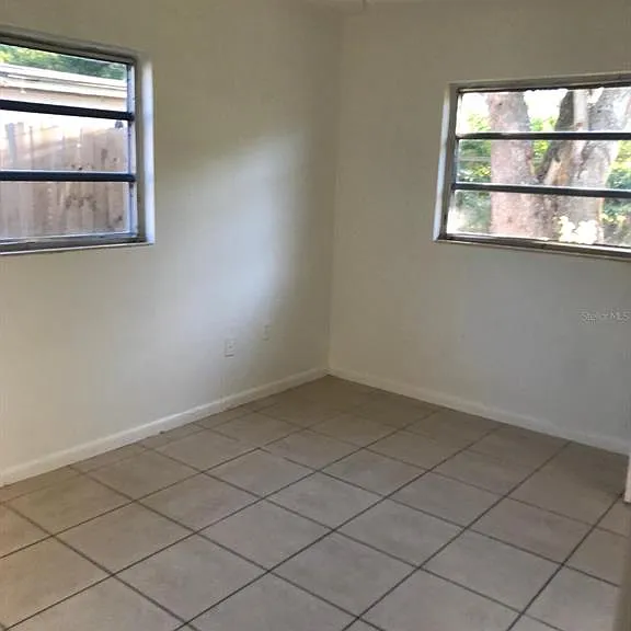 916 Alecon Dr — Photo 11