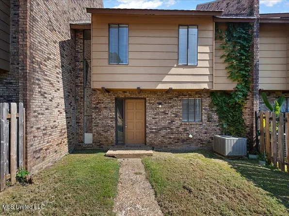 1255 E County Line Rd #K4, Jackson, MS 39211