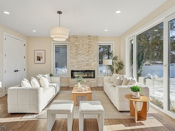 3rd image of 207 N SCOTCH PLAINS AVE