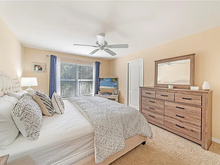 1032 Tivoli Ln — Photo 11
