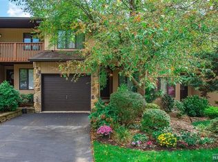 8 Woodlawn Ter, Cedar Grove, NJ 07009