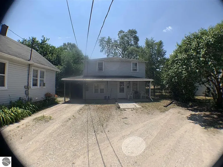 1024 E Chippewa St #1/2 — Photo 5