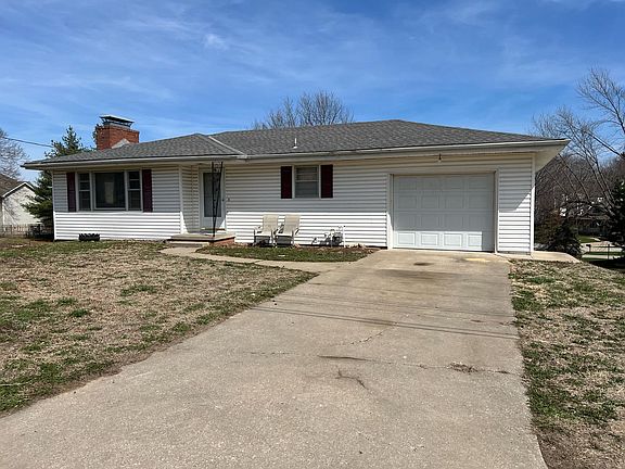 3rd image of 3705 E Nickell Ter