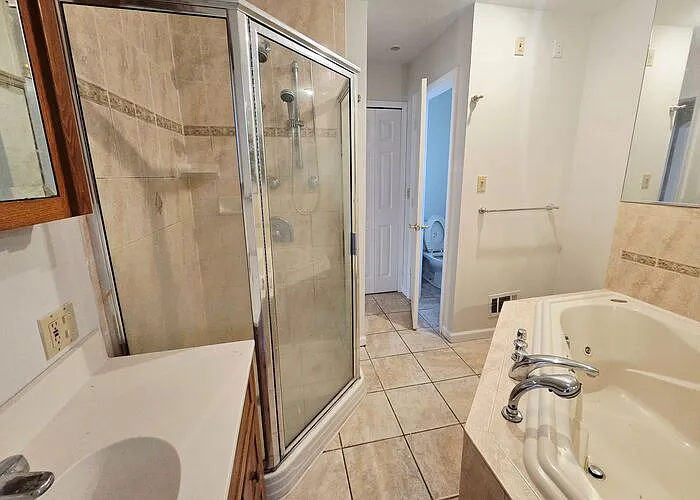 1037 Birchwood Ave — Photo 10