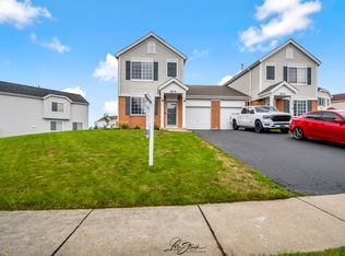 814 Daniel Dr, Minooka, IL 60447