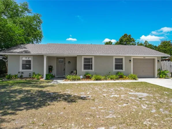 985 N 11th St, Eagle Lake, FL 33839